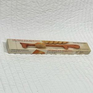 The Fiddle Bow Bread Knife